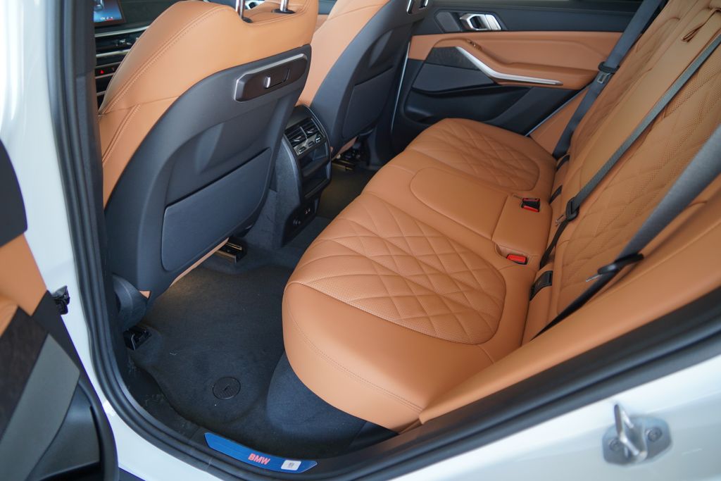 Thumbnail: 2026 BMW X5 - 19