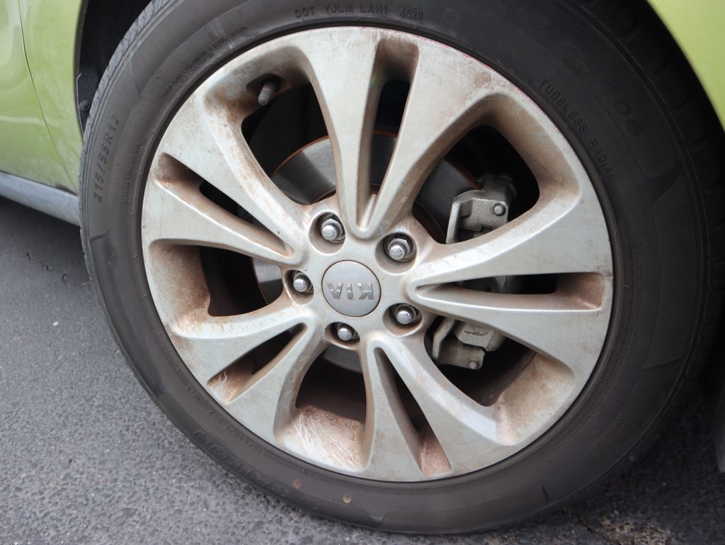 Thumbnail: 2015 Kia Soul - 17