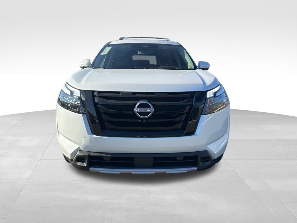 2025 Nissan Pathfinder Platinum 4