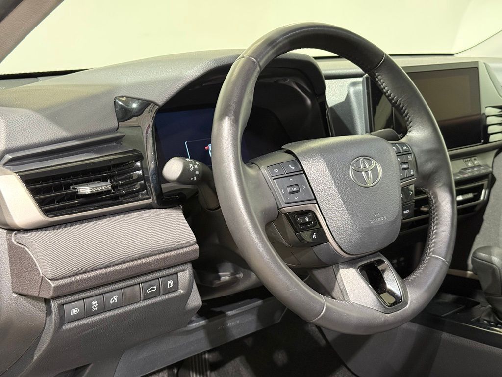 Thumbnail: 2025 Toyota Camry - 16