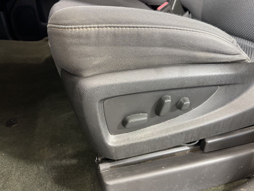 Thumbnail: 2017 Chevrolet Silverado 1500 - 27