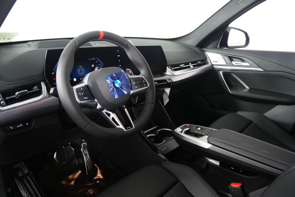 2025 BMW X1 M35i 12