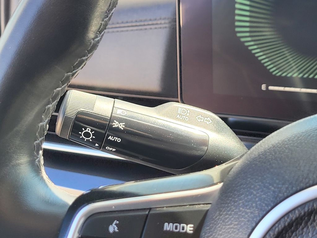 Used 2025 Blue Kia LXS image 29