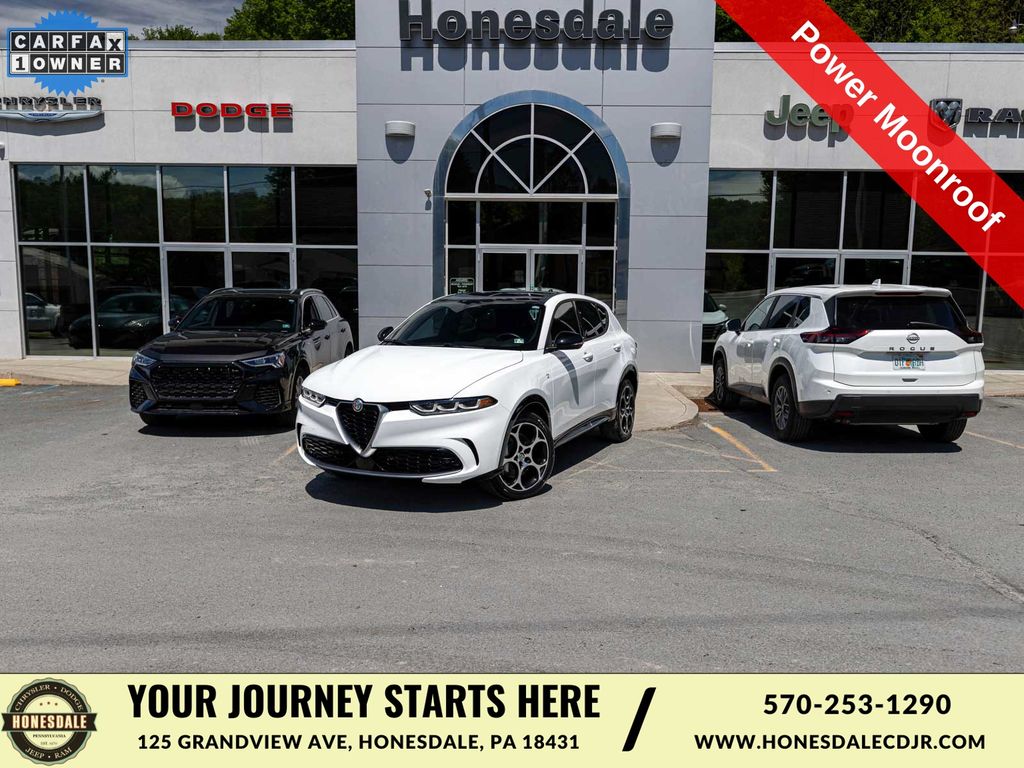 Alfa White 2024 Alfa Romeo Tonale SUV / Crossover All-Wheel Drive 6-Speed Automatic
