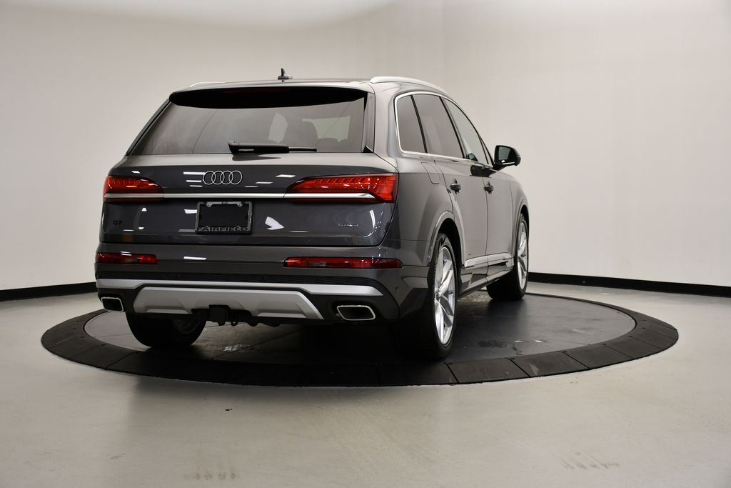 2025 Audi Q7  4