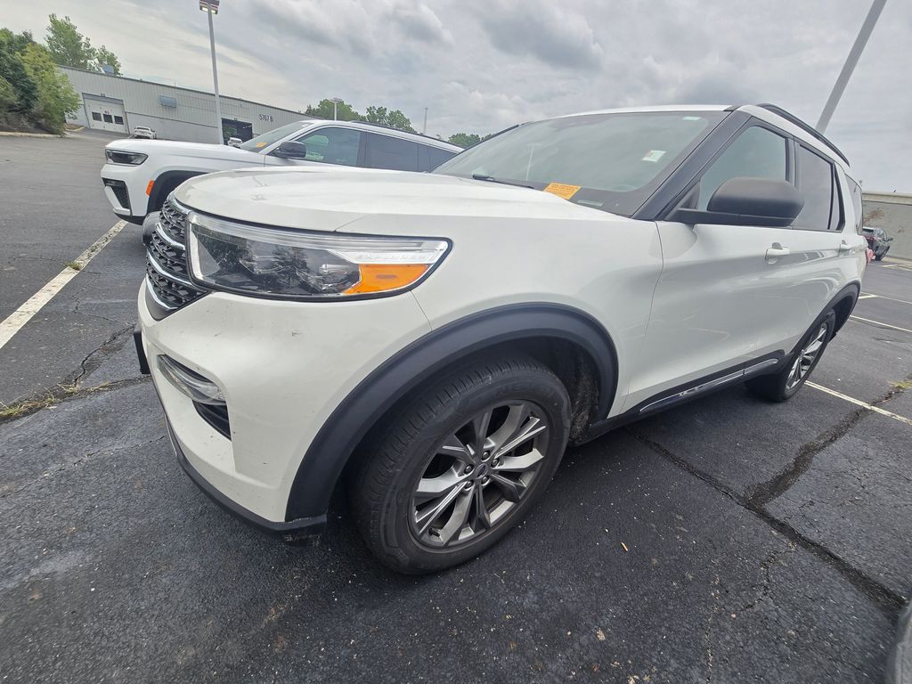 Used 2020 White Ford XLT image 4
