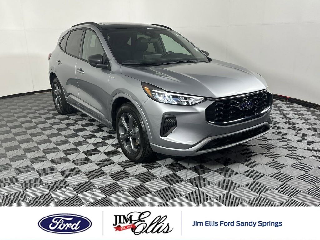 2024 Ford Escape ST-Line 1