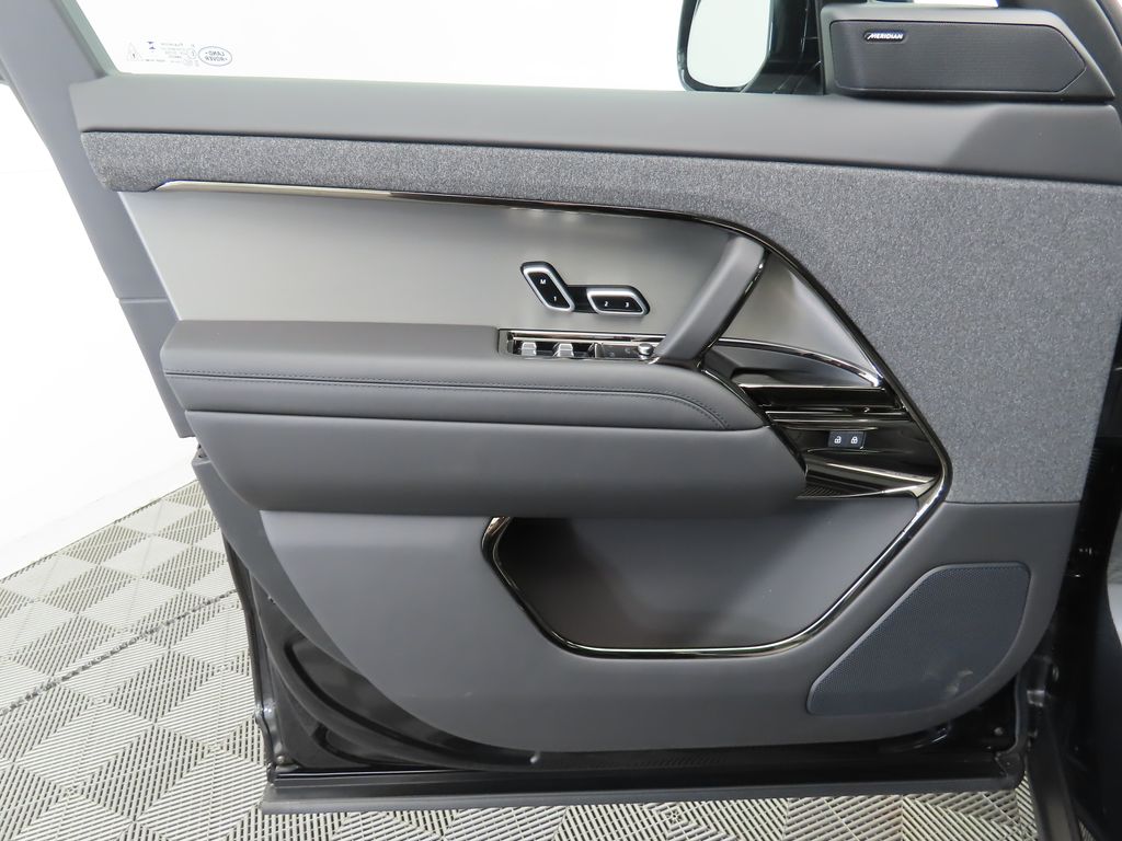 2025 Land Rover Range Rover Sport Dynamic 24