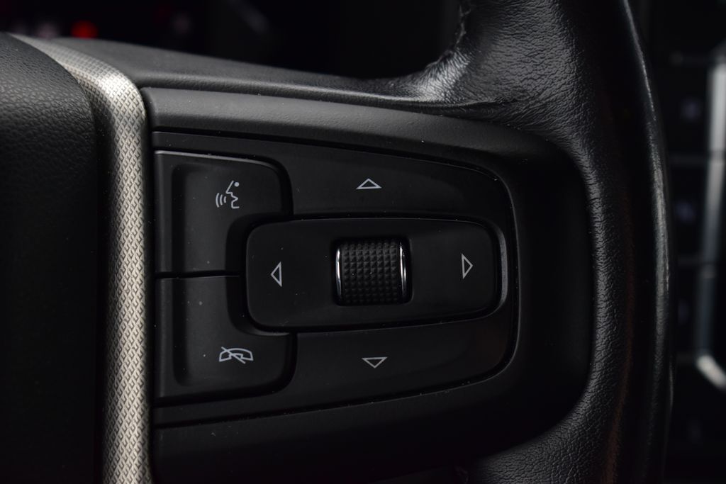 Thumbnail: 2022 GMC Yukon - 17