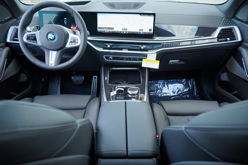 Thumbnail: 2026 BMW X5 - 14