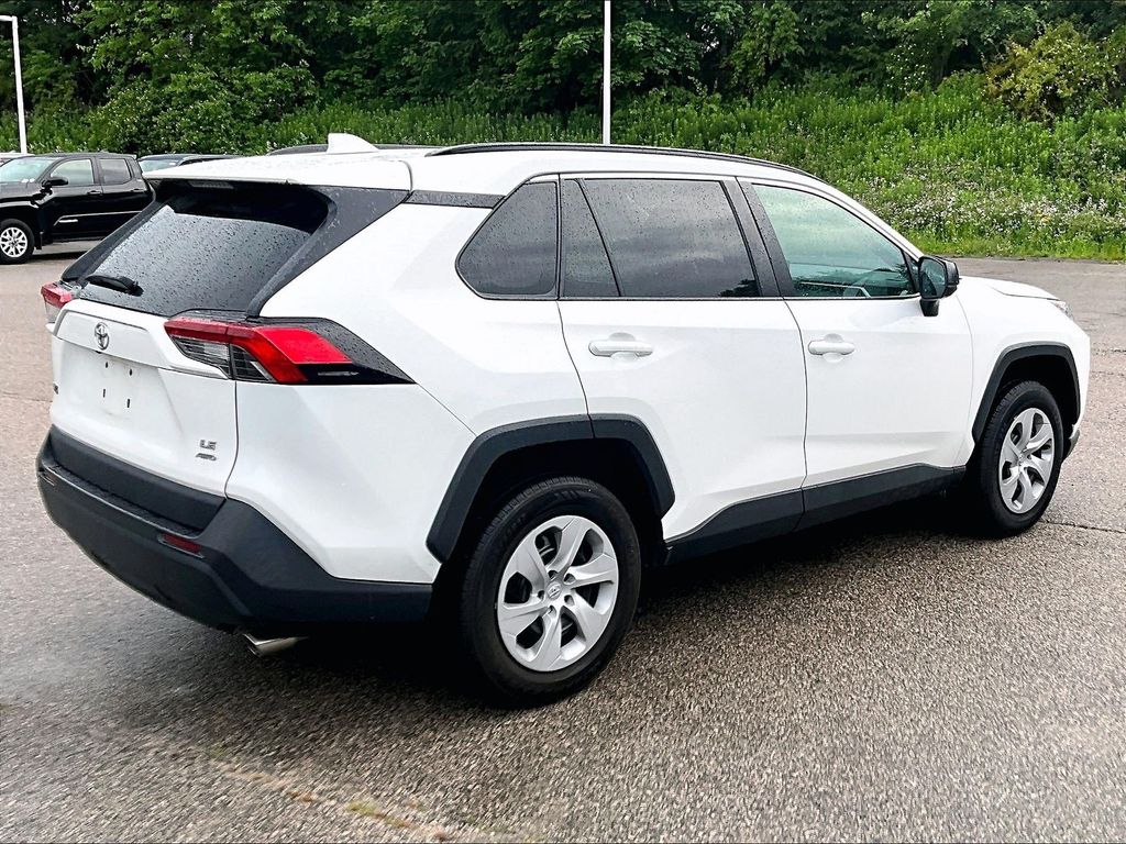 2021 Toyota RAV4 — photo 6