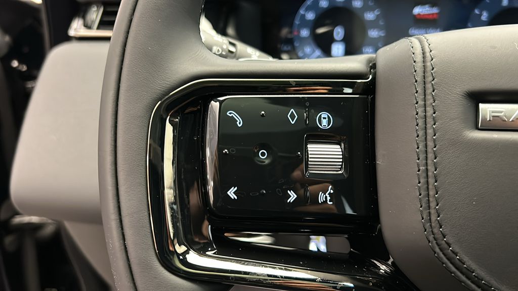 2026 Land Rover Range Rover Velar Dynamic SE 15