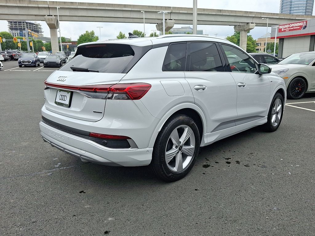 Thumbnail: 2024 Audi Q4 e-tron - 4