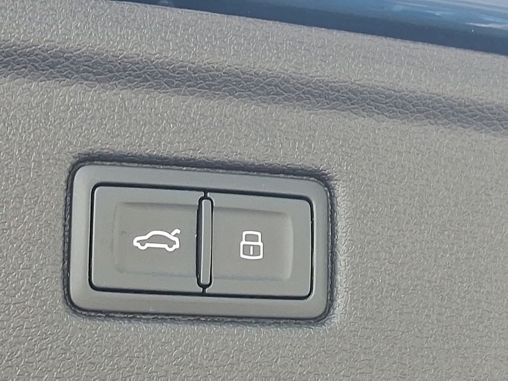 Thumbnail: 2023 Audi RS 5 - 28