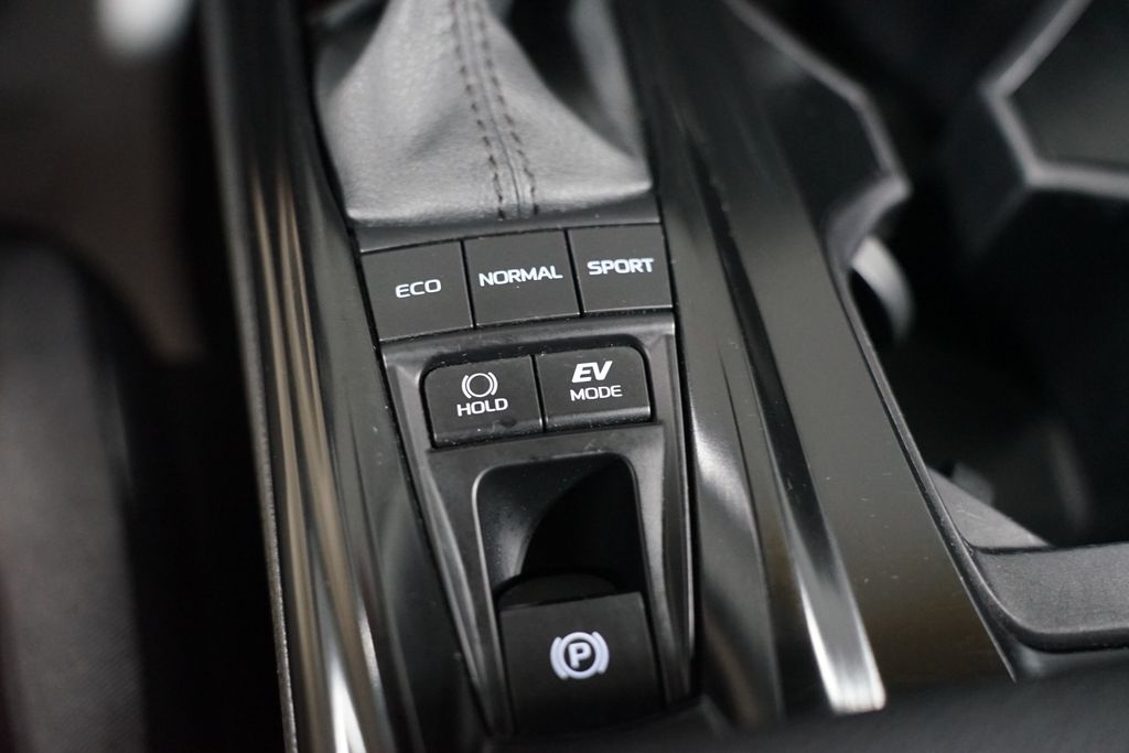 Thumbnail: 2025 Toyota Camry - 22