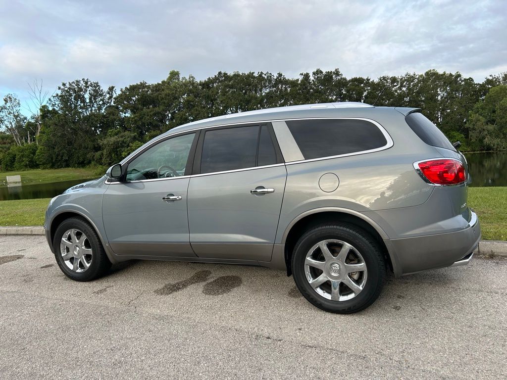 Thumbnail: 2008 Buick Enclave - 3