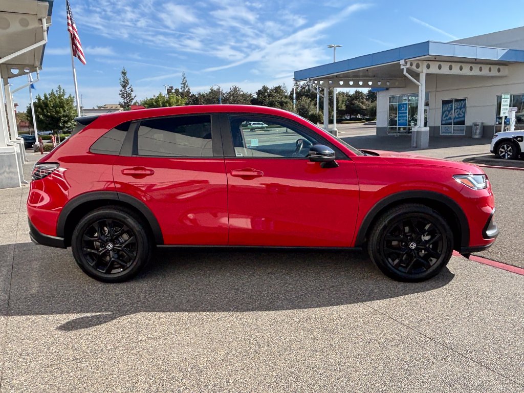 Thumbnail: 2025 Honda HR-V - 4