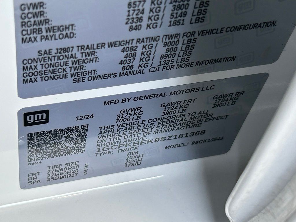 Used 2025 Summit White Chevrolet Custom image 47