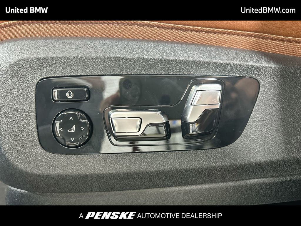 Thumbnail: 2026 BMW X5 - 12