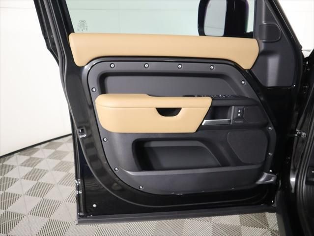 Thumbnail: 2025 Land Rover Defender - 26