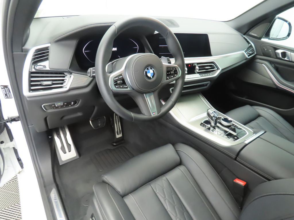 Thumbnail: 2023 BMW X5 - 9