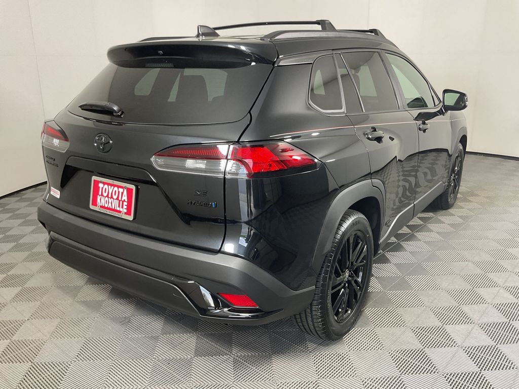 View vehicle photo 7