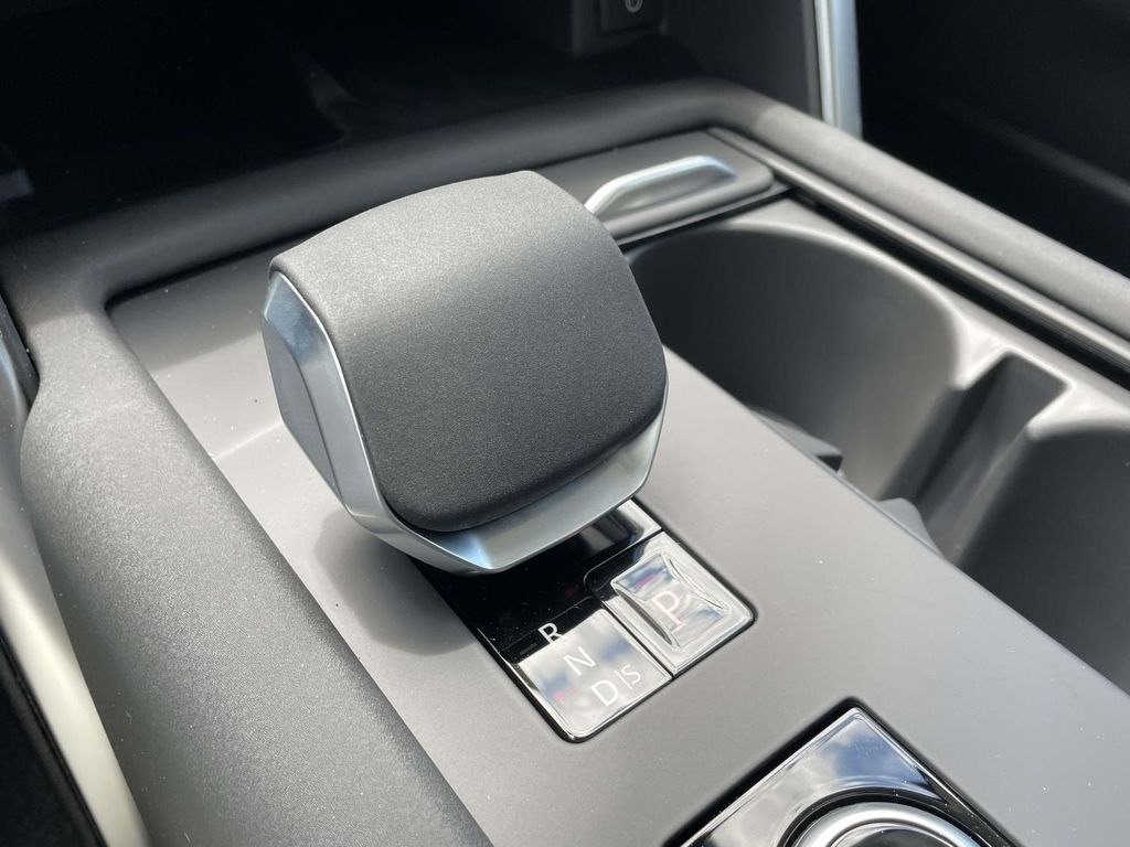 New 2026 Blue Land Rover  image 30