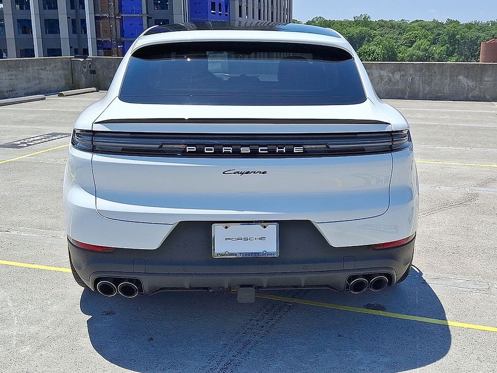 Thumbnail: 2025 Porsche  - 9