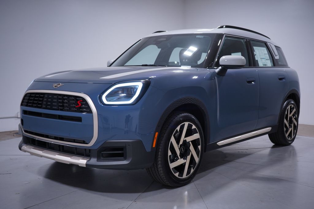 Thumbnail: 2027 MINI Cooper Countryman - 1