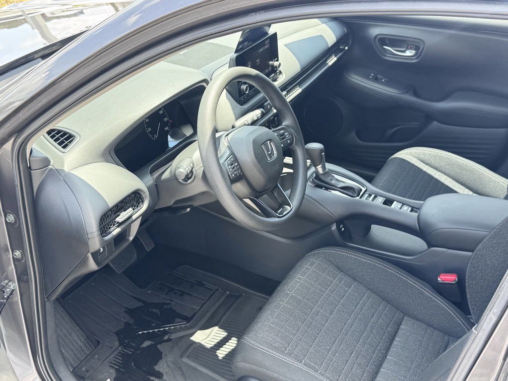 2025 Honda HR-V LX