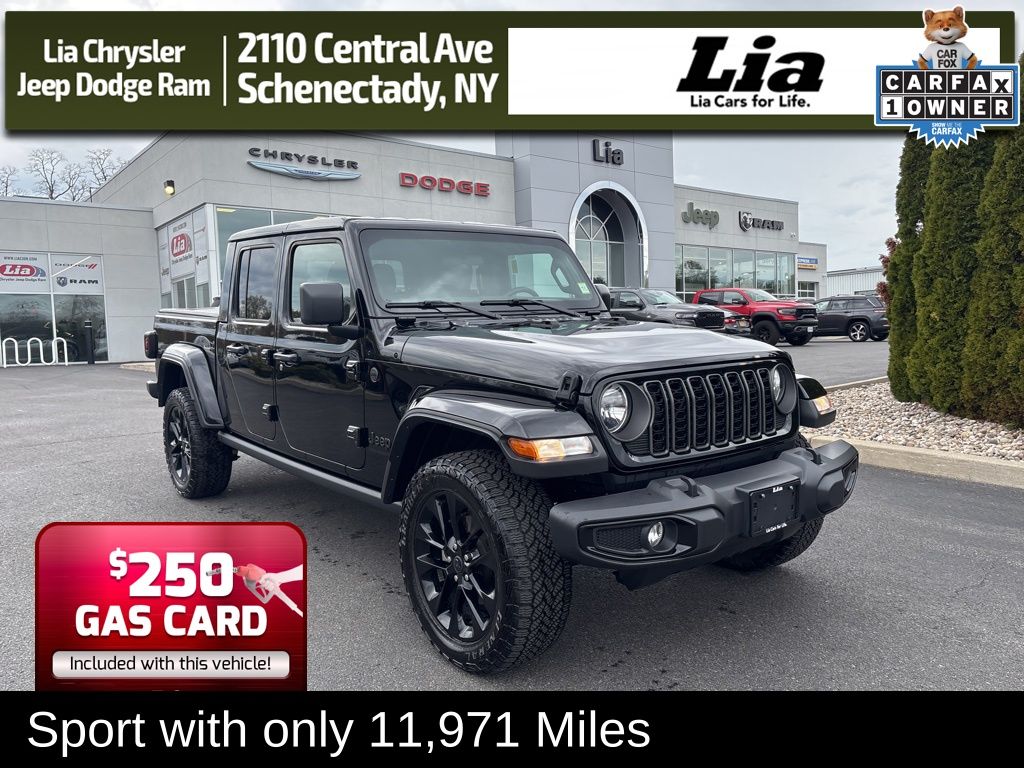 Black Clearcoat 2024 Jeep Gladiator NightHawk Crew Cab 4WD Pickup Truck Four-Wheel Drive 8-Speed Automatic