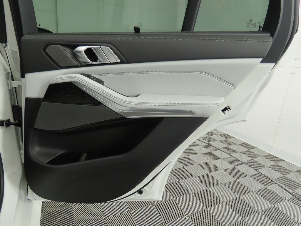 Thumbnail: 2026 BMW X5 - 28