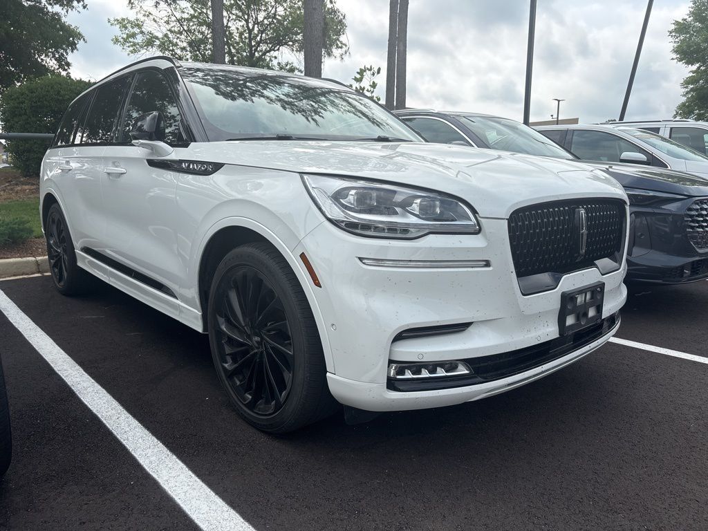 White Metallic 2023 Lincoln Aviator Reserve AWD SUV / Crossover All-Wheel Drive Automatic