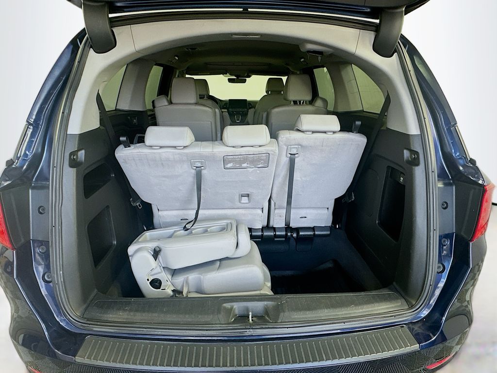 Thumbnail: 2018 Honda Odyssey - 25