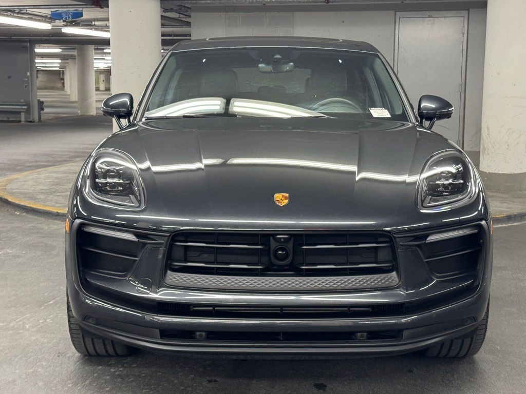 2022 Porsche Macan Base 30