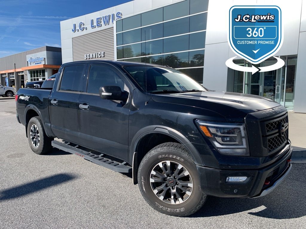 2021 Nissan TITAN Crew Cab PRO-4X 4x4