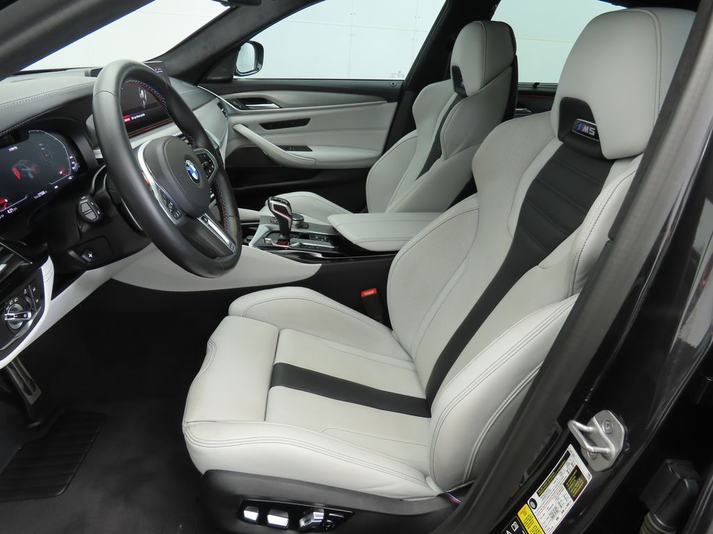 Thumbnail: 2022 BMW M5 - 19