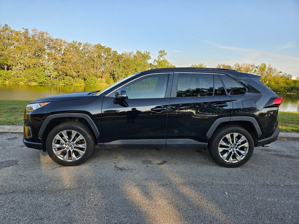 2021 Toyota RAV4 XLE Premium 2