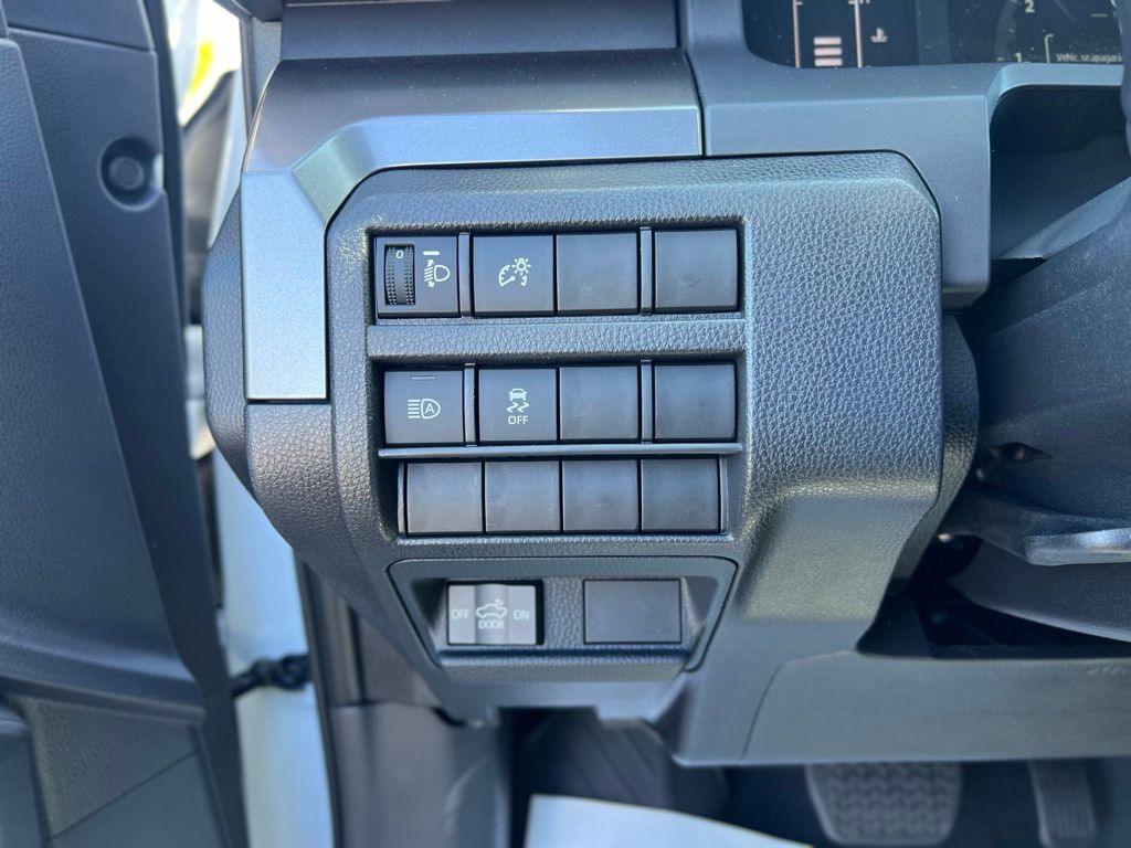 2025 Toyota Tacoma SR5 Double Cab photo 19