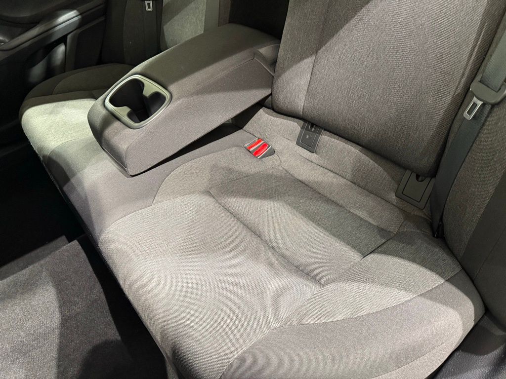 Thumbnail: 2025 Toyota Camry - 18