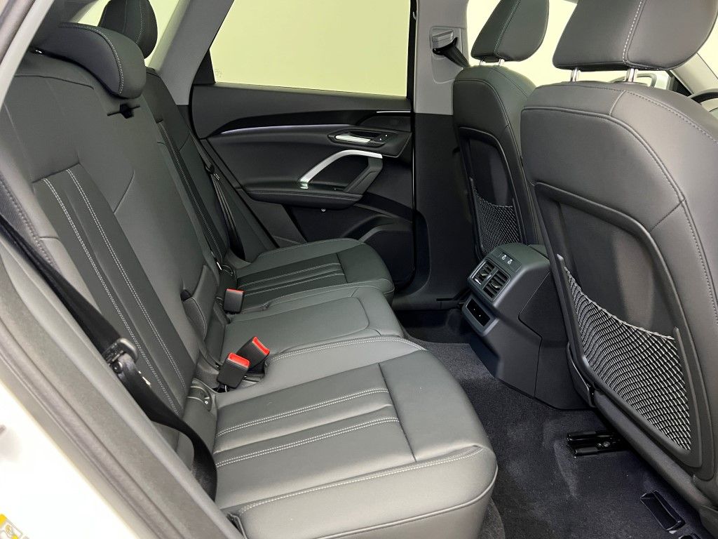 Thumbnail: 2025 Audi Q5 - 17