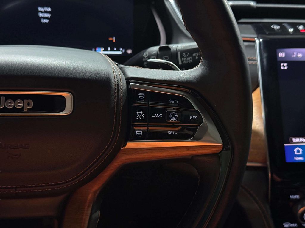 Used 2021 Diamond Black Crystal Pearlcoat Jeep Summit image 12