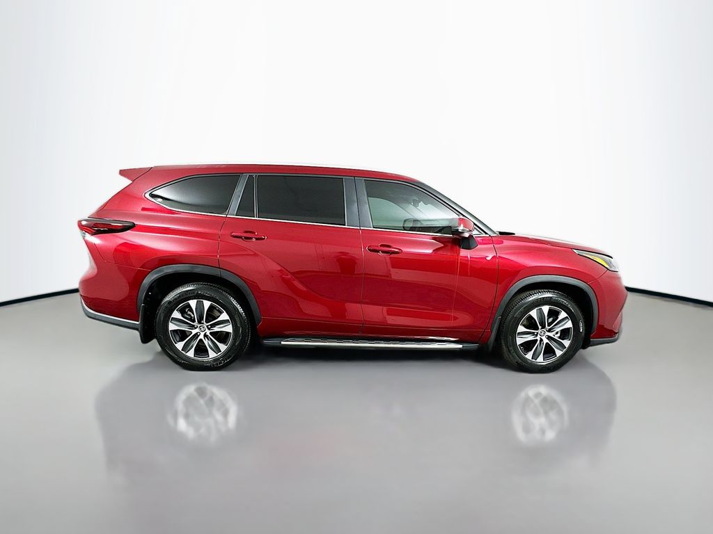 2024 Toyota Highlander XLE 4