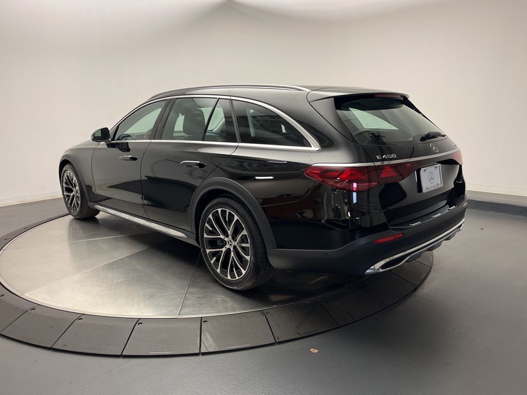 Thumbnail: 2026 Mercedes-Benz E-Class - 5