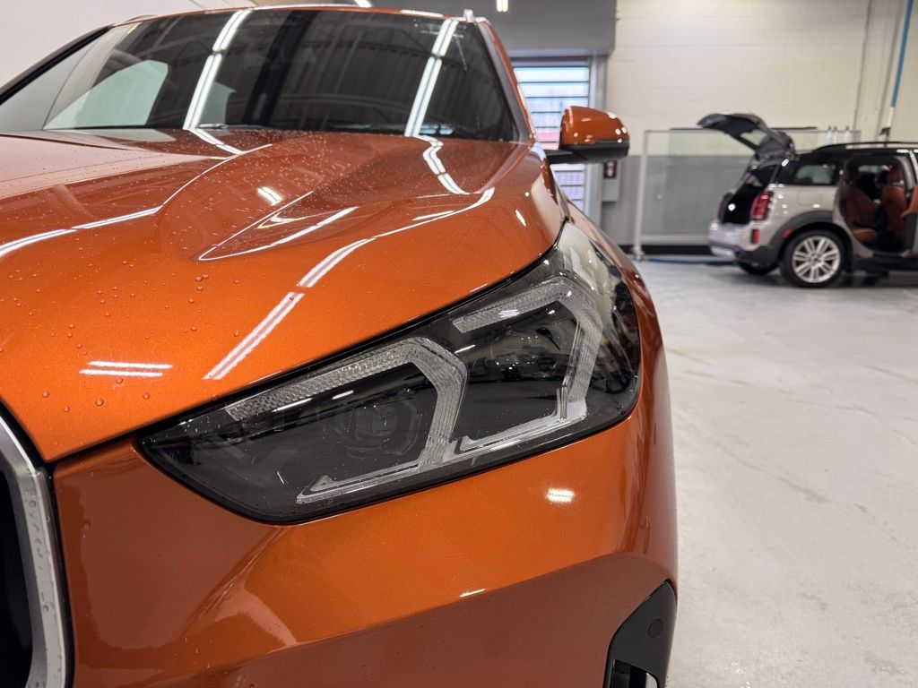 Thumbnail: 2025 BMW X1 - 9