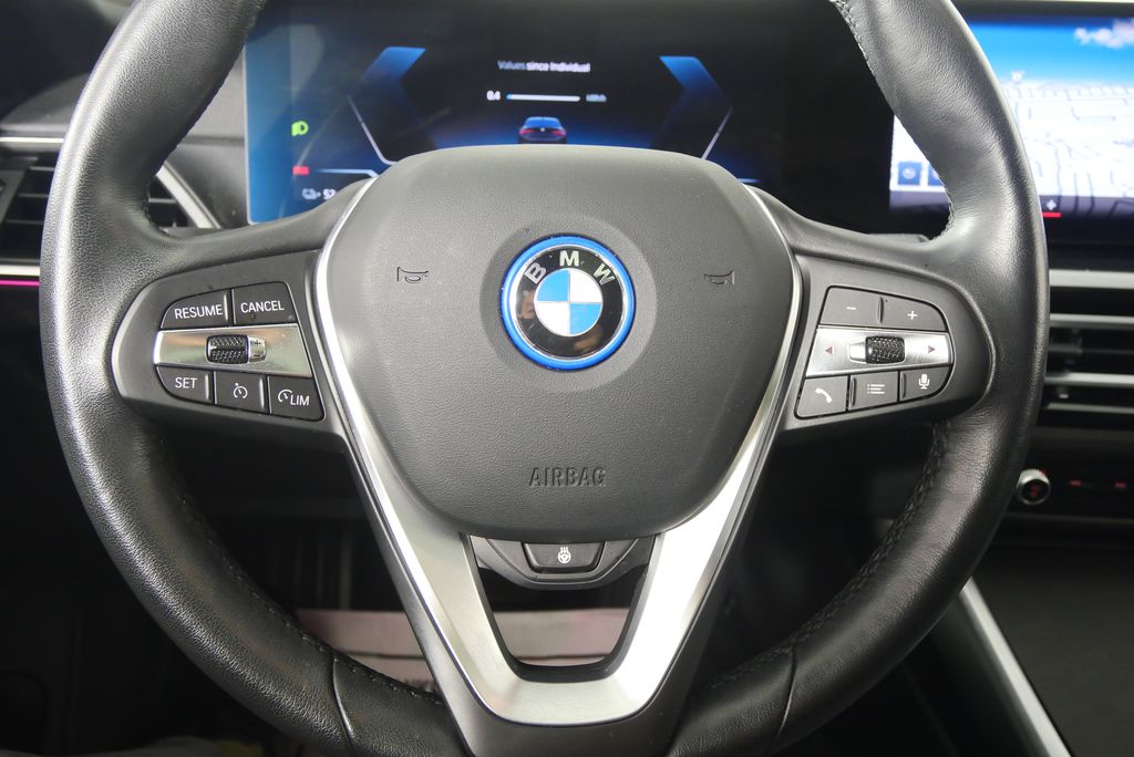Thumbnail: 2023 BMW i4 - 22