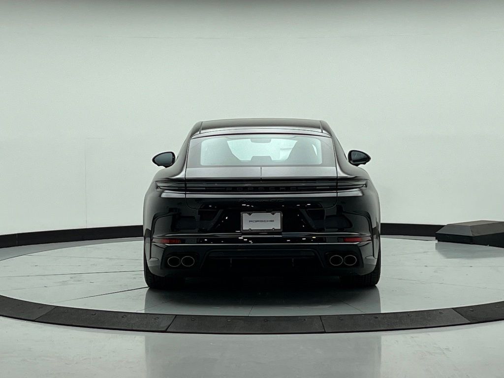 Thumbnail: 2026 Porsche Panamera - 8