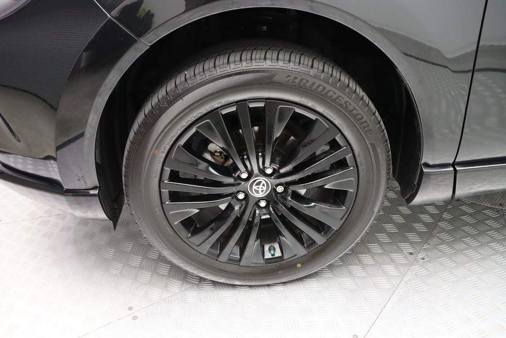 2024 Toyota Venza Nightshade Edition 4
