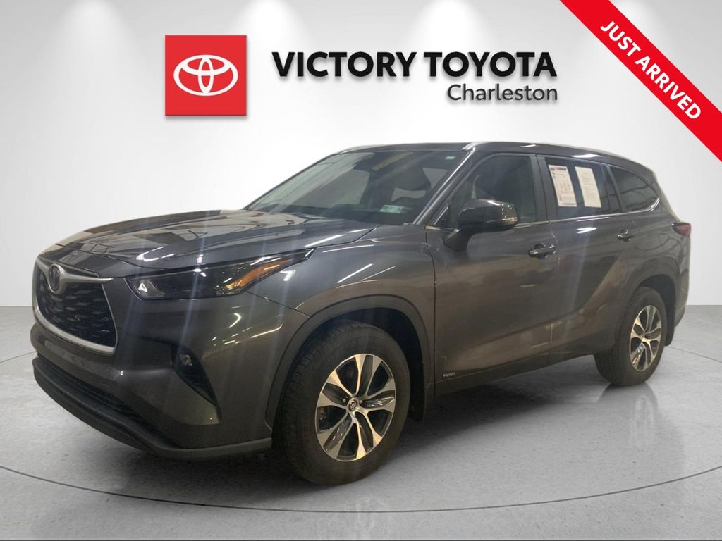 2023 Toyota Highlander Hybrid XLE AWD