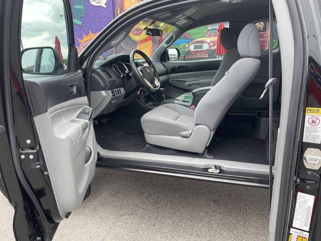 Used 2013 Toyota Tacoma Truck